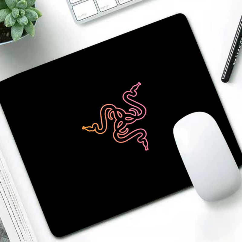 Gaming Keyboard Brands - Razer 高級マウスパッド アニメ ゲーマー デスクマット PC