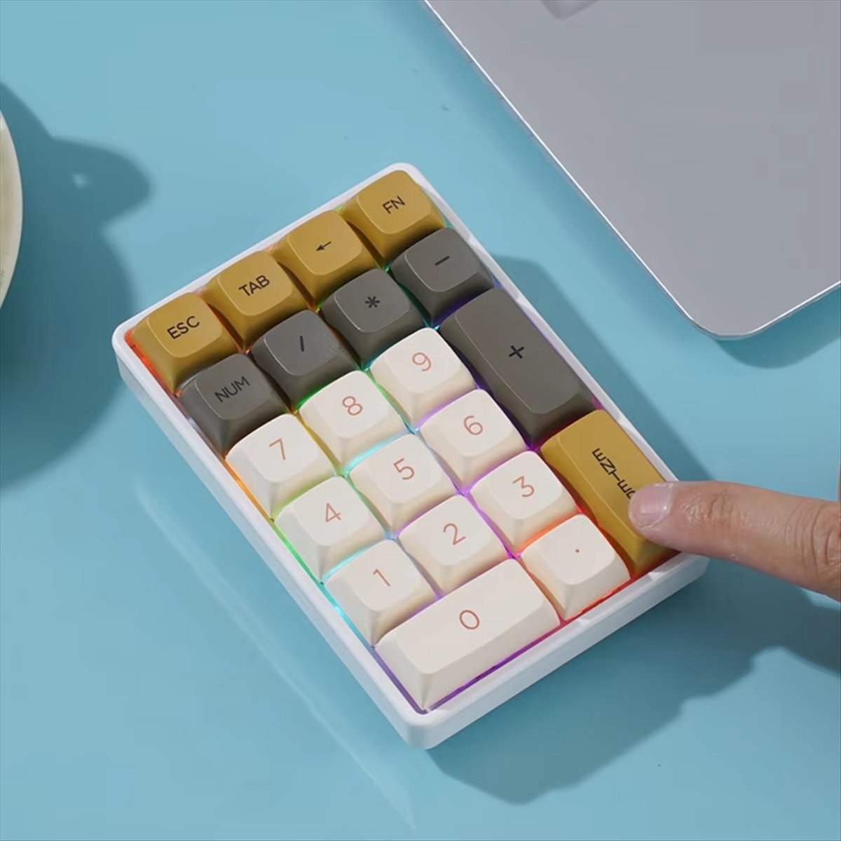 N86R 21 キーミニキーボード 2.4 グラムワイヤレス - Gaming Keyboard Number Pad のレビューと価格