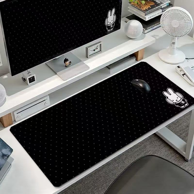 かわいいミッフィーうさぎの大型マウスパッド、カワイイバニーヘ - Keyboard Gaming Black のレビューと価格